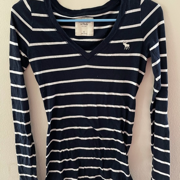 Abercrombie &fitch long sleeve - Picture 1 of 2